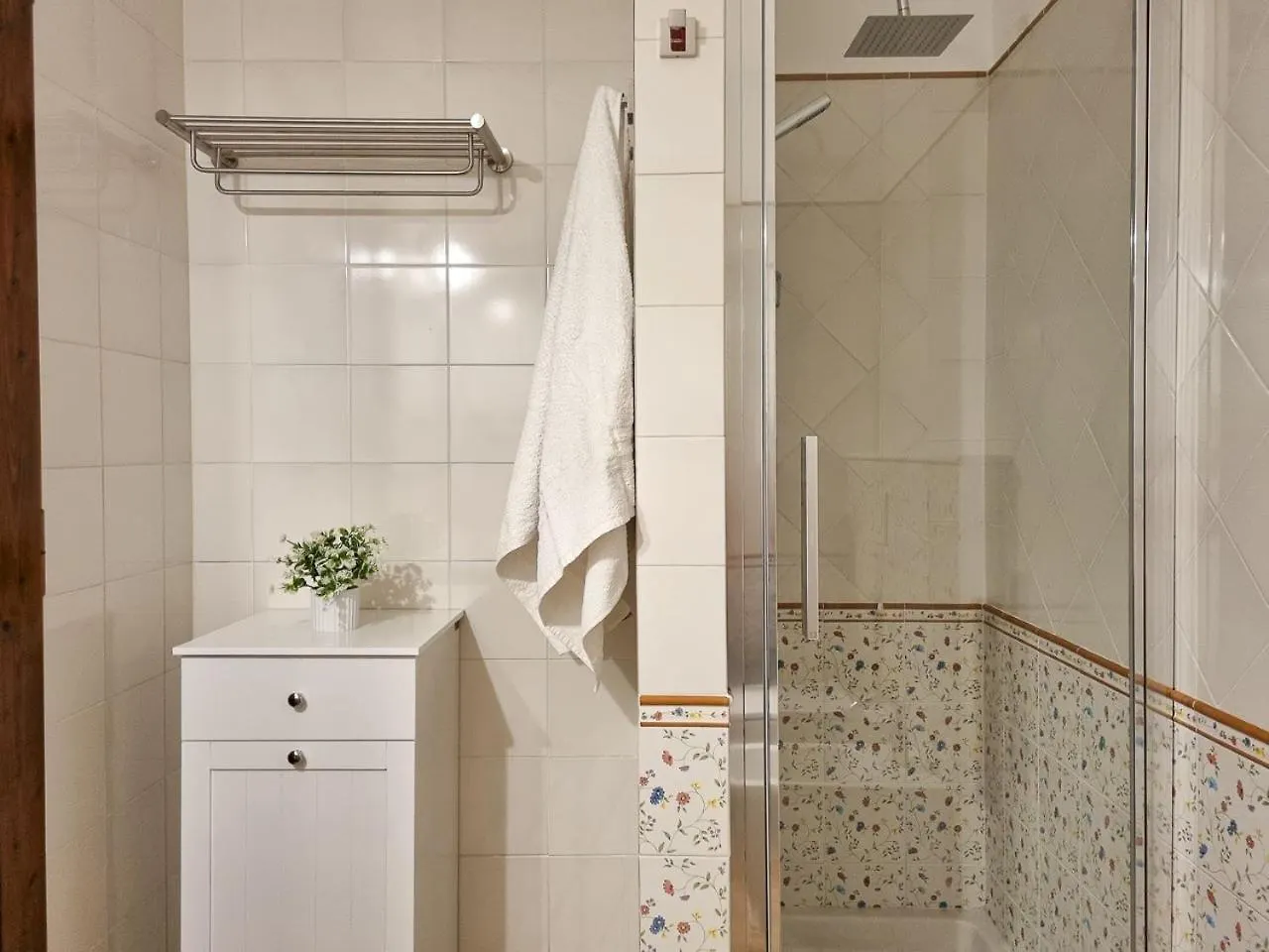 Casa Iris - Home In The Heart Of Tuscany & Jacuzzi Bibbiano  بيت للعطل Bibbiano (Colle di Val d'Elsa)