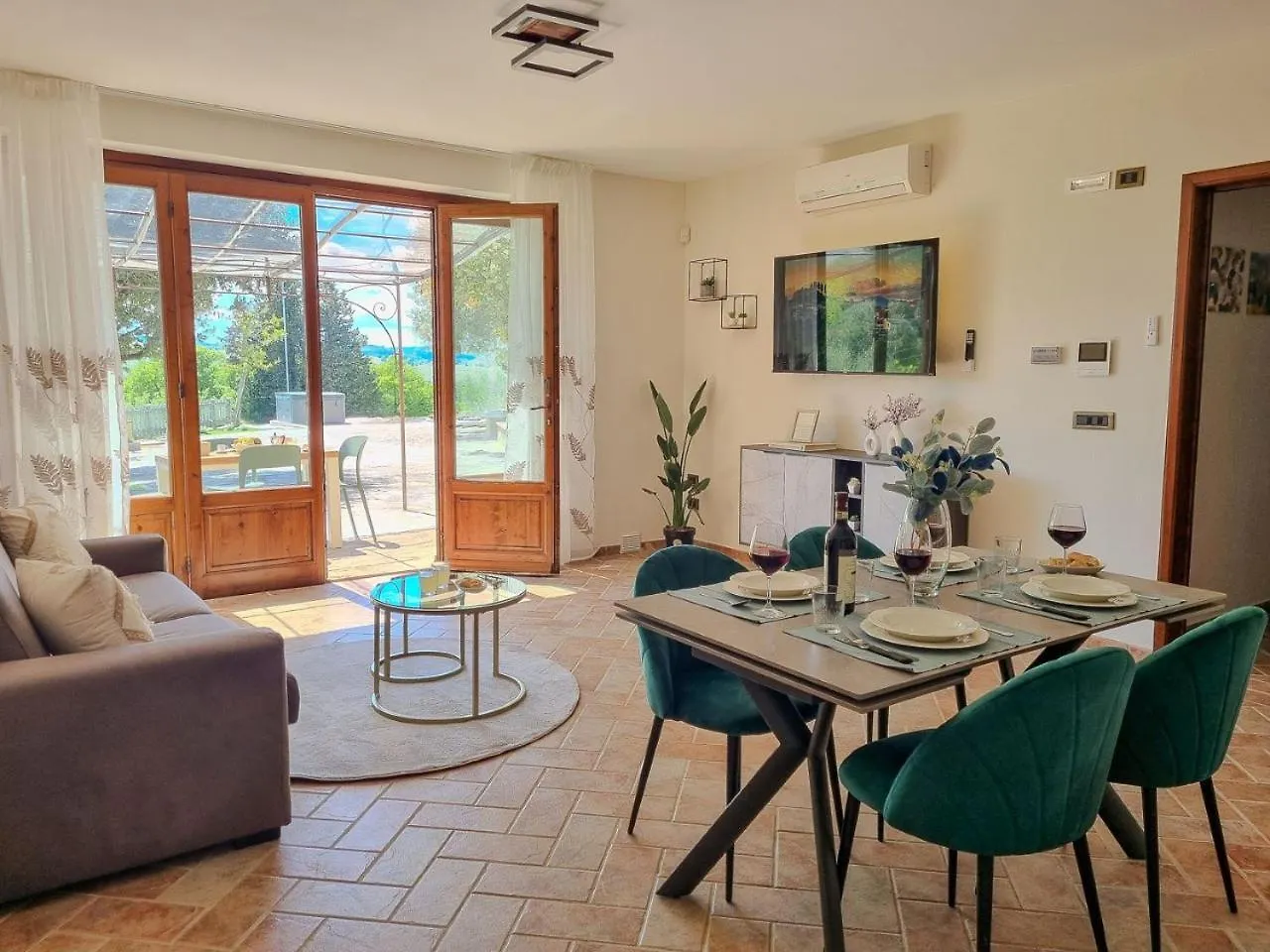 Casa Iris - Home In The Heart Of Tuscany & Jacuzzi Bibbiano  بيت للعطل Bibbiano (Colle di Val d'Elsa)